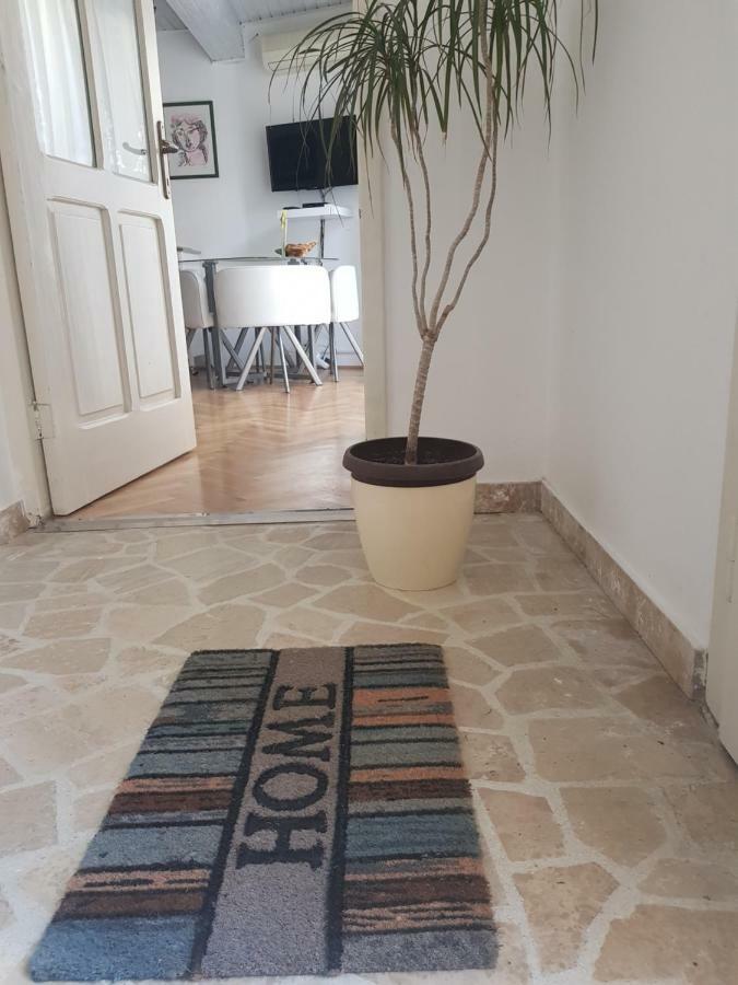 L&M Studio Apartman Apartment Pula Bagian luar foto