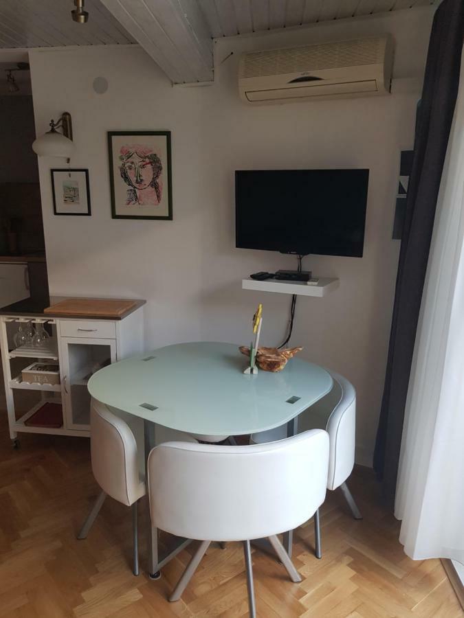 L&M Studio Apartman Apartment Pula Bagian luar foto