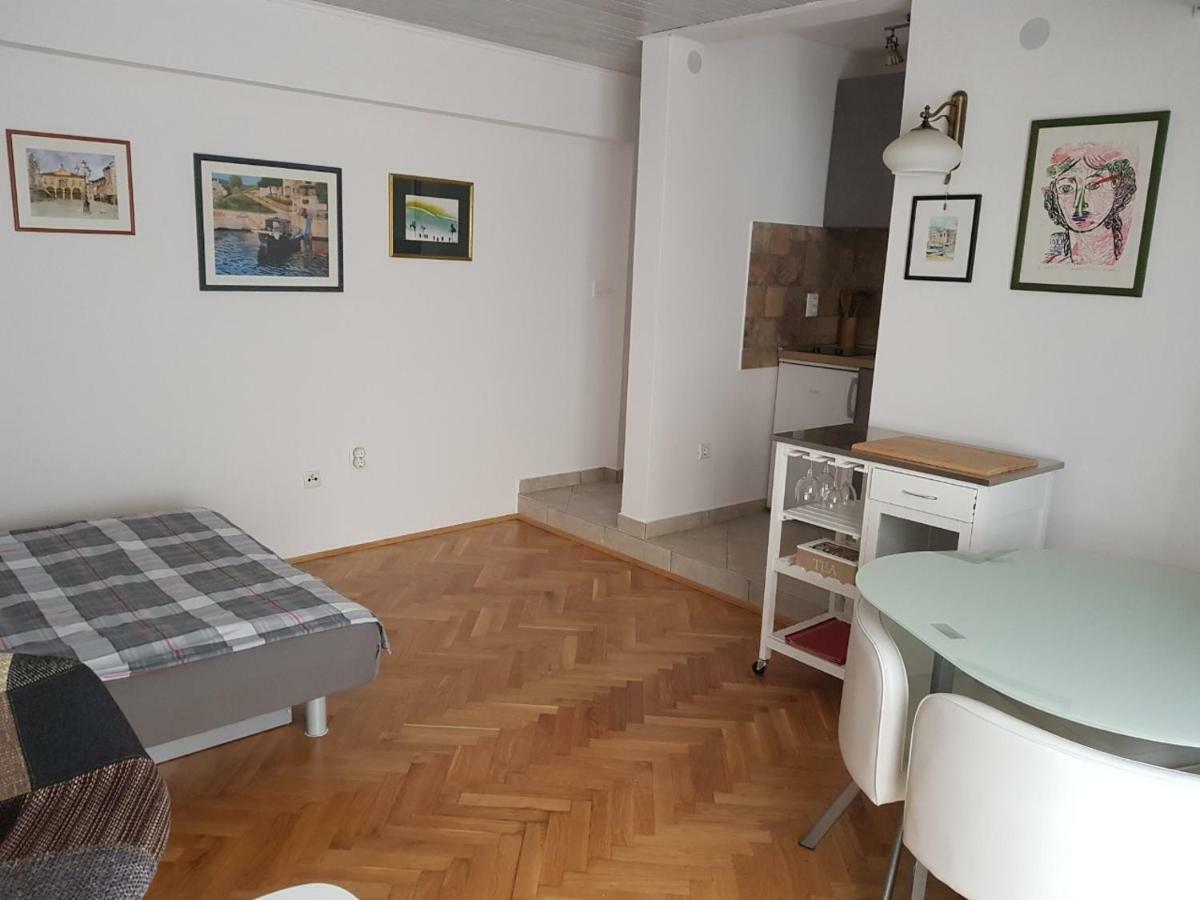 L&M Studio Apartman Apartment Pula Bagian luar foto