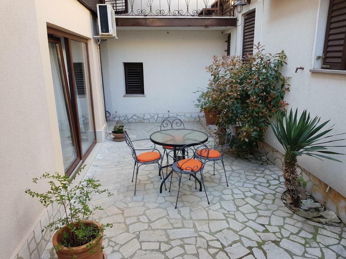 L&M Studio Apartman Apartment Pula Bagian luar foto